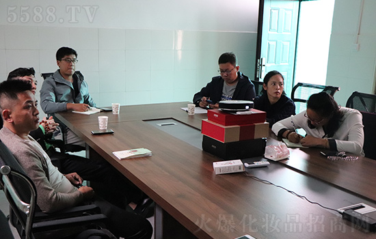 火爆網開展客戶培訓服務 火爆網開展客戶培訓服務