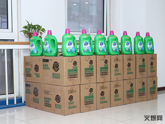 致愛三八女神節,火爆網派發女神專屬禮物 致愛三八女神節,火爆網派發女神專屬禮物